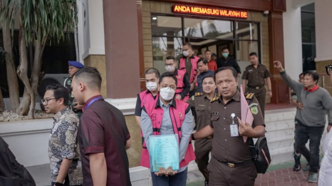 Mengejutkan! Kejagung Seret 9 Tersangka Kasus Korupsi Pertamina ke Kejari – Termasuk Dirut Utama!