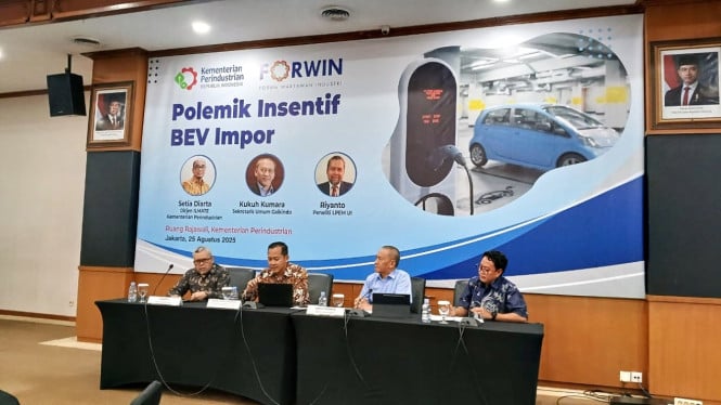 Wajib Tahu! Insentif Impor Mobil Listrik Berhenti 2025, Ini Dampaknya ke Harga dan Produksi Lokal!