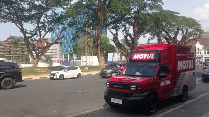 Gak Disangka! Motul MOXI Bagi Oli Gratis di Medan, Ini Trik Rahasia Perawatan Mesin Anti Rusak!