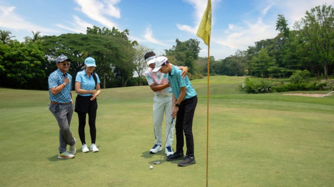 Anda Tidak Akan Percaya Hadiah Mobil & Motor Listrik di Turnamen Golf Merdeka ke-80 Ini!