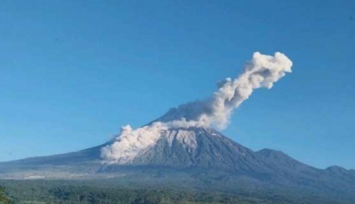 Gunung Semeru Meletus Lagi: Awan Panas Luncur 3,5 Km — Warga Wajib Waspada Sekarang