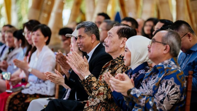 Luhut: Indonesia Tak Mau Hanya Jadi Konsumen AI — Ini Strategi Rahasia untuk Jadi Pencipta Teknologi!