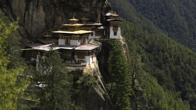 Fenomena Langka di Bhutan: 108 Stupa Dibangun Sekaligus—Saksikan Ritual Spiritual yang Bikin Merinding